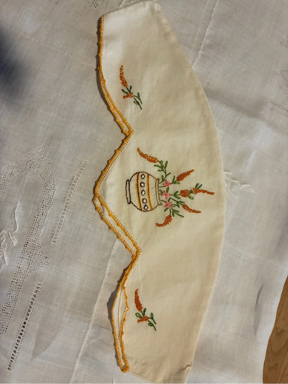 Vintage Embroidered Linen Doilies Set - Basket covers and Bun Warmer Covers